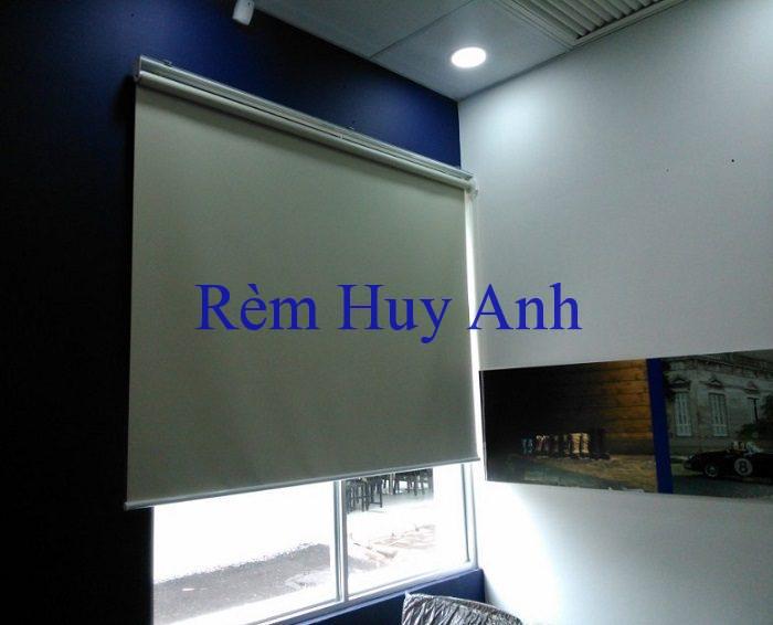 mau-rem-cuon-van-phong-gia-re