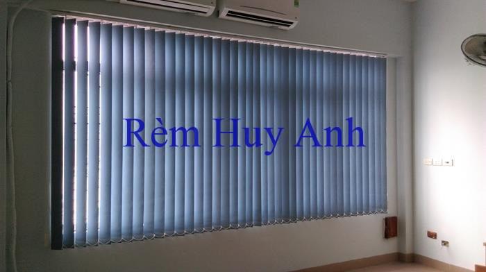lap-rem-cua-van-phong-o-ha-dong