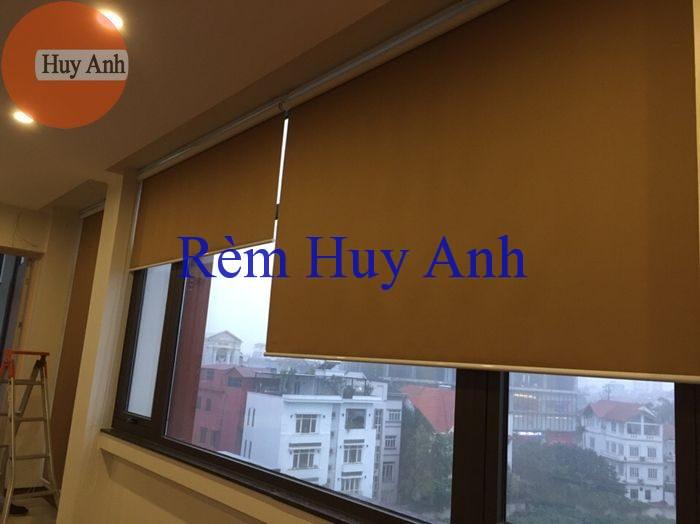 rem cuon ngan nhiet dieu hoa o cua so