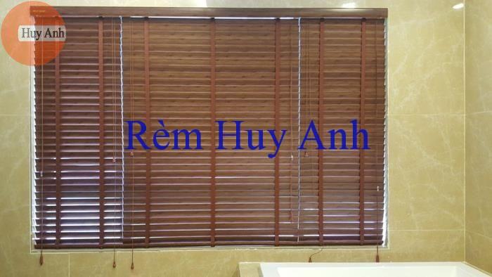 rem sao go phong tam