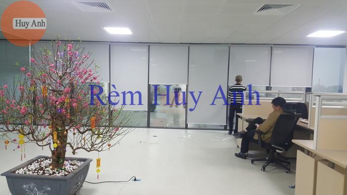 Rèm cuốn úc, rèm cuốn trơn loại rèm cuốn tốt giá rẻ nhất cản sáng 100% bảo hành 2 năm